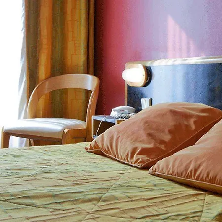 Bristol Republique Hotel Parigi