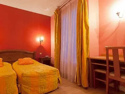 Bristol Republique Hotel Parigi