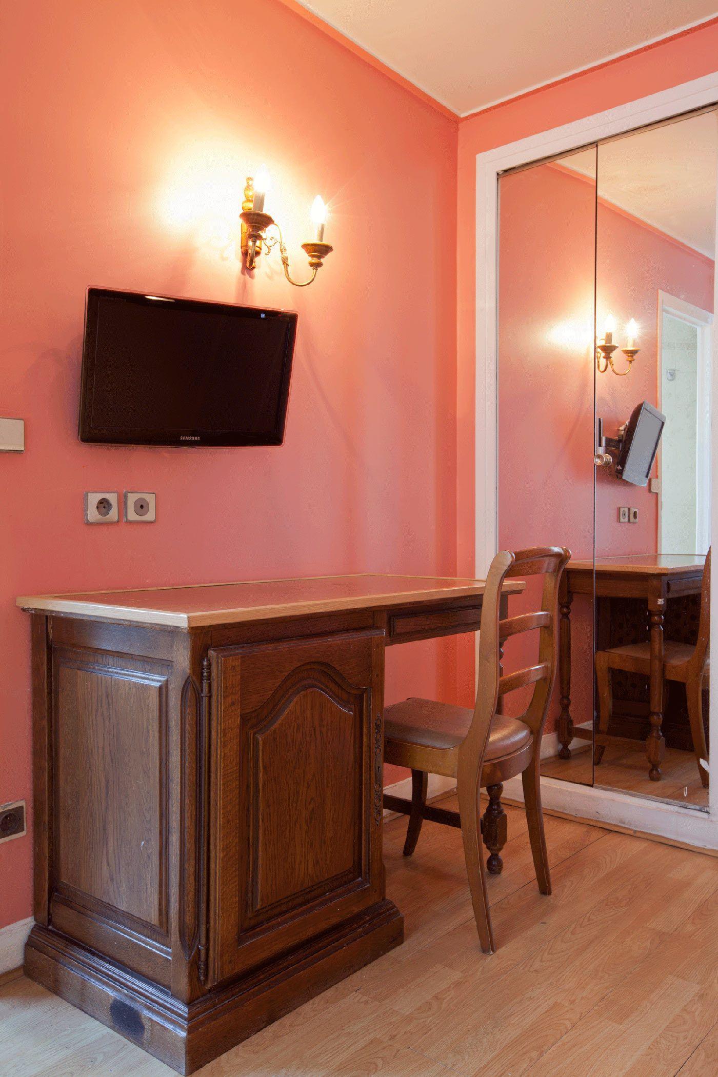 Bristol Republique Hotel 3*